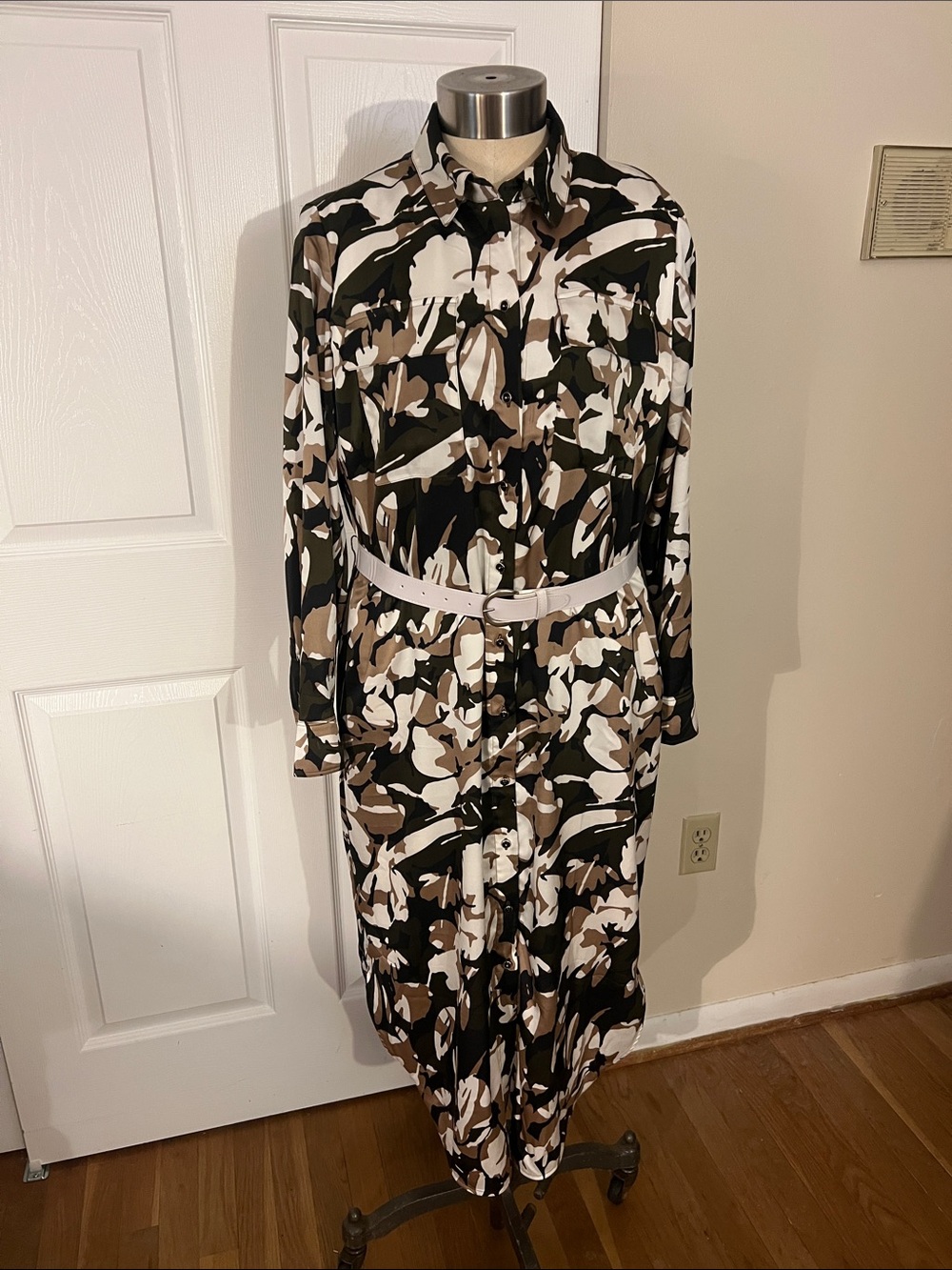 Chico's Long-Sleeve Shirt Dress in White, Black & Brown Abstract Print